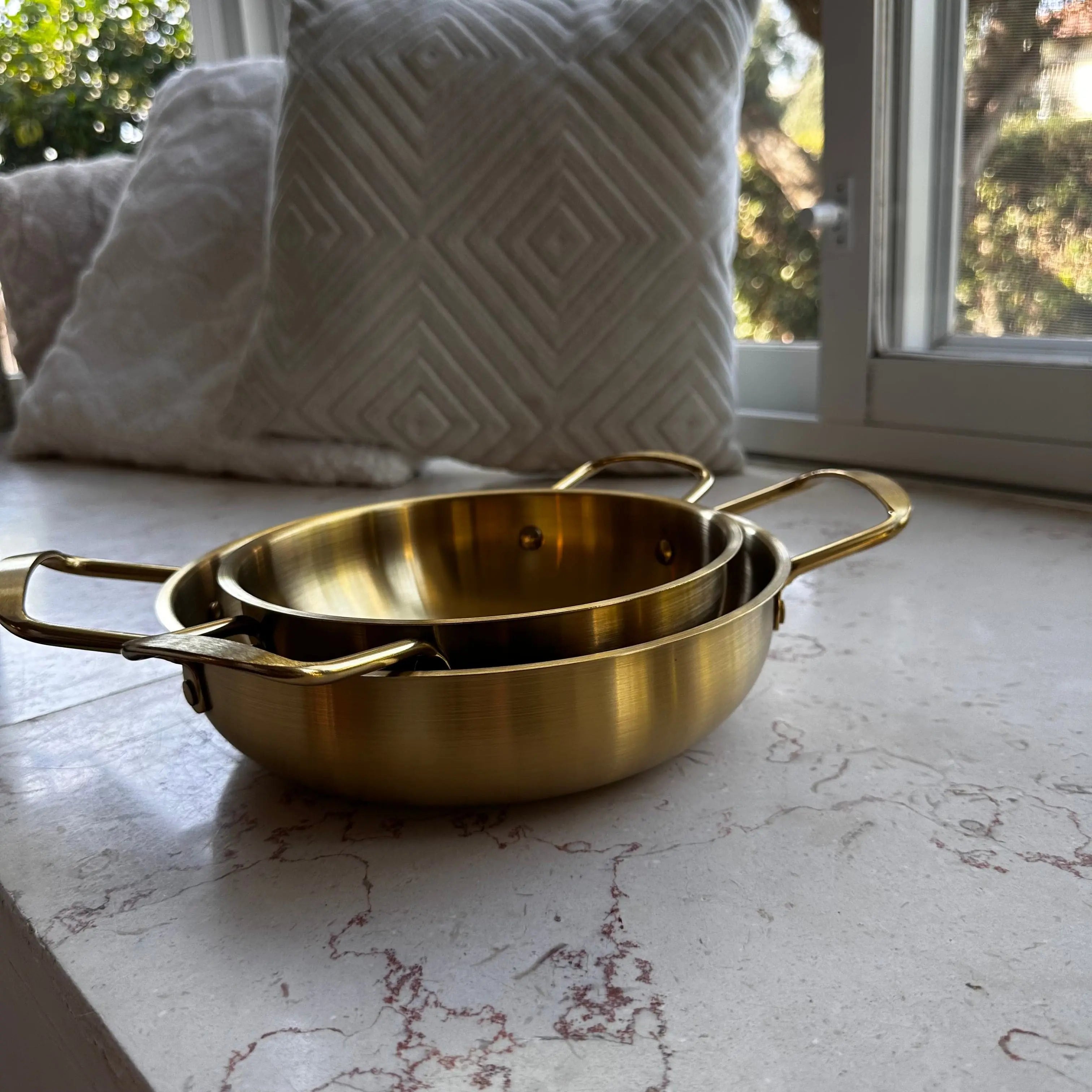 Golden serving plate- M