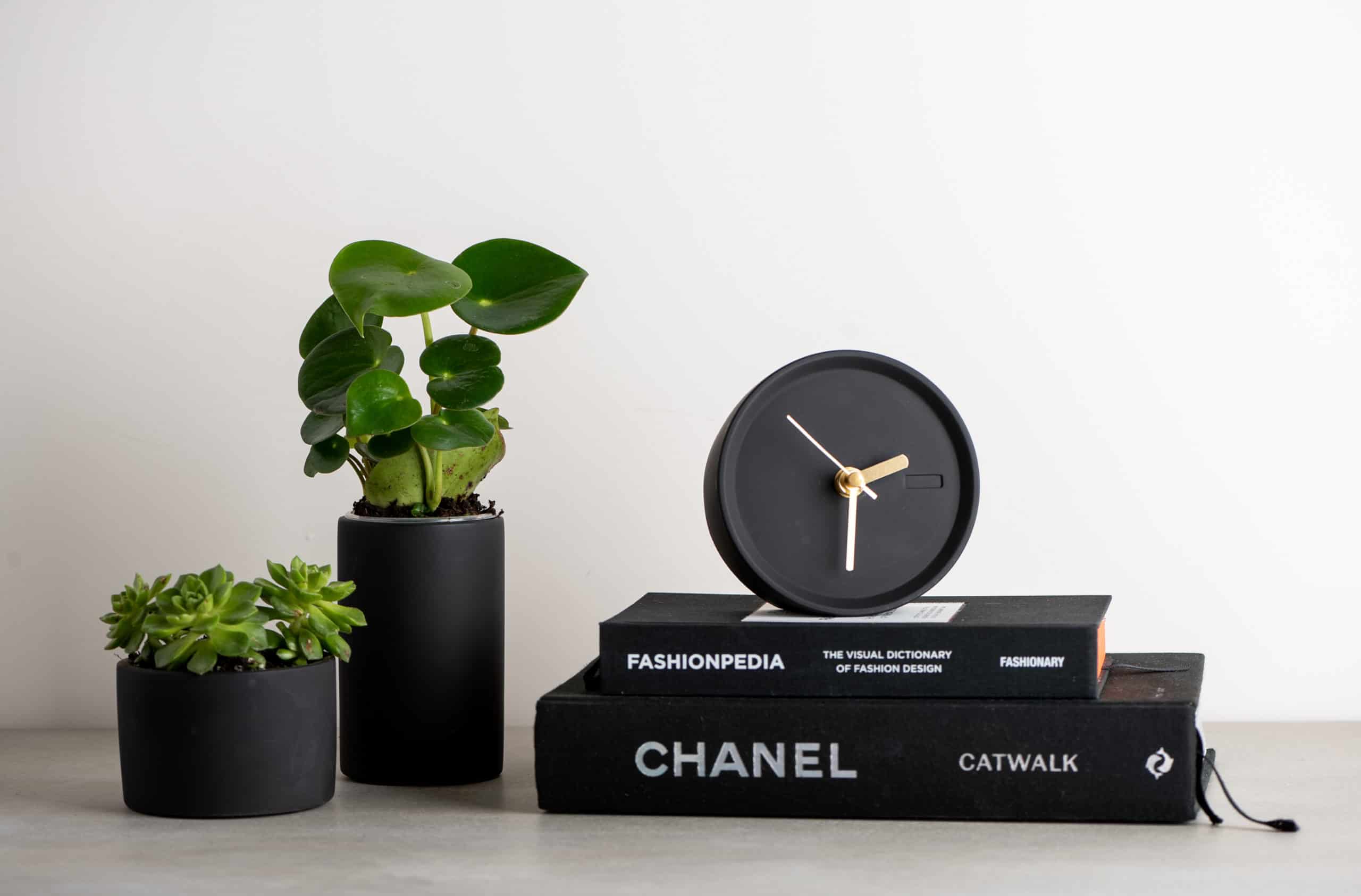 שעון שולחני - שחור