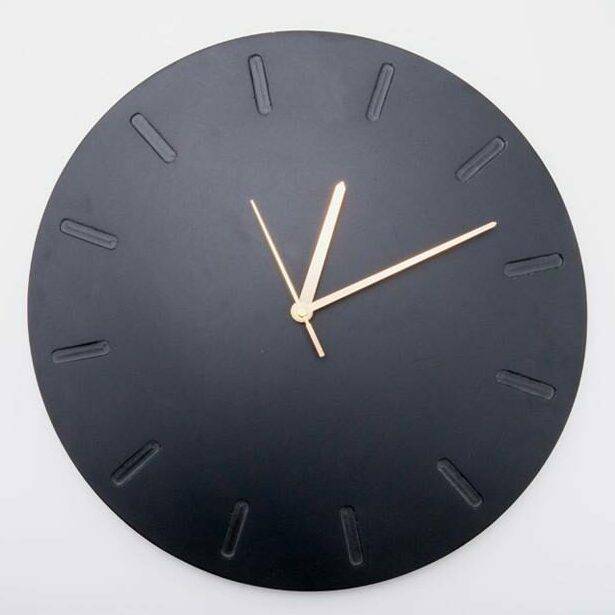 שעון קיר ענק 58 - שחור