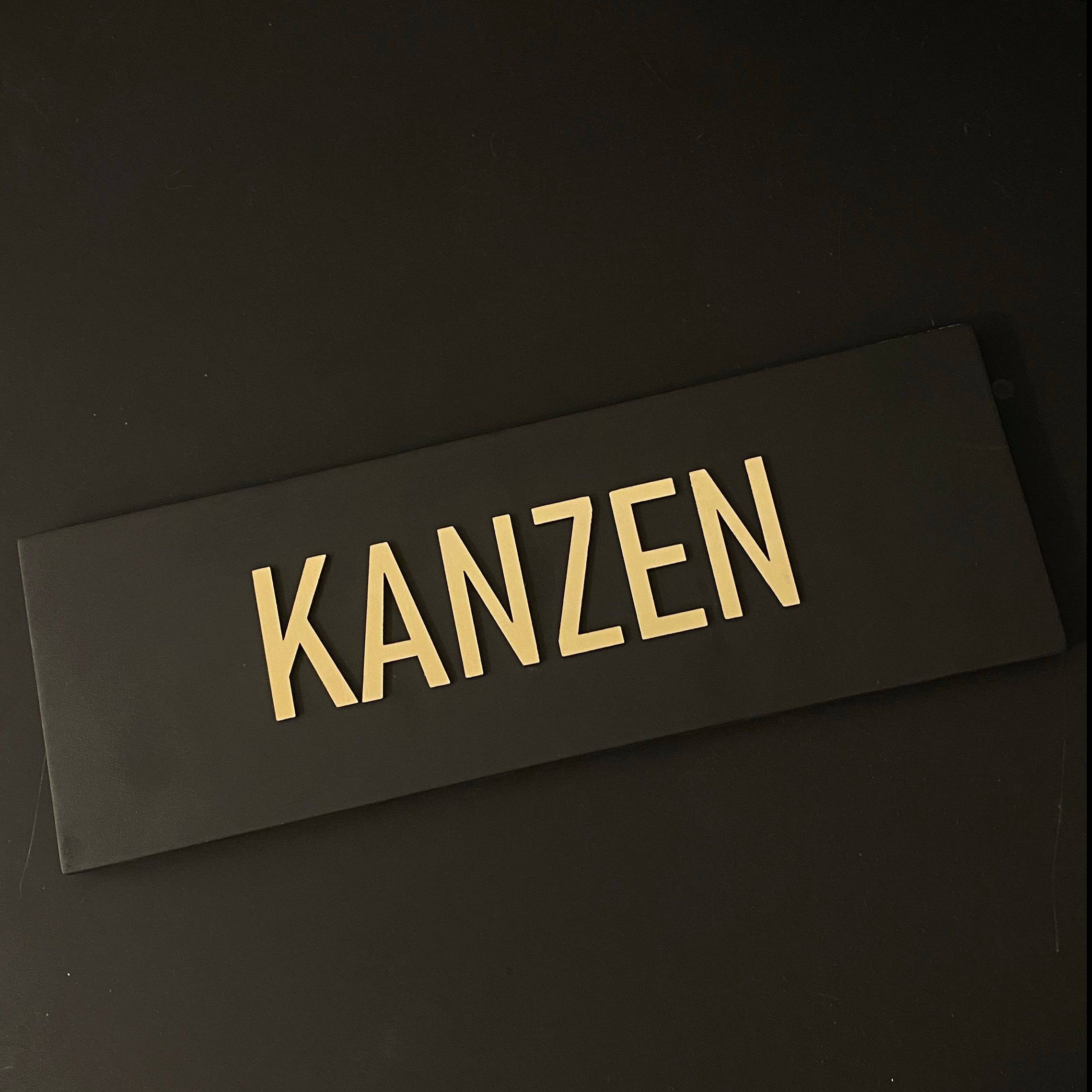 שלט מודרני בטון | דגם HOUSE-B