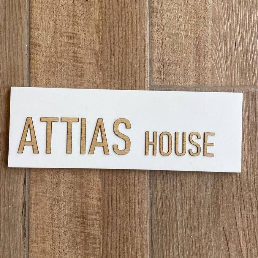 שלט כפרי בטון | דגם HOUSE-W